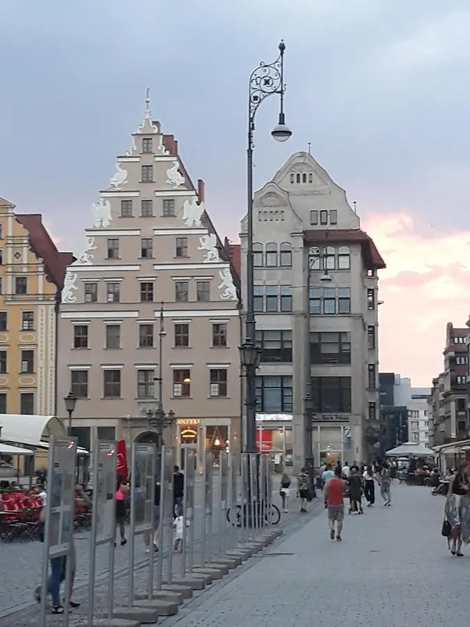 Neoapartments - Rynek Pod Gryfami Wroclaw